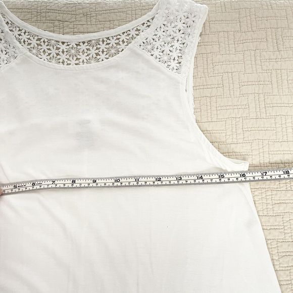 Old Navy Crochet Tunic Top Womens Size M Longline Sleeveless White Stretch Basic - Picture 7 of 9